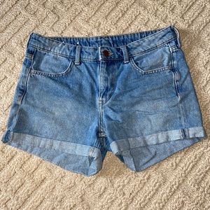 SOLD. Midrise denim shorts